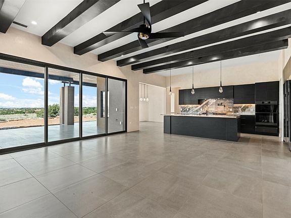 5th image of 103 Calle Ventoso W