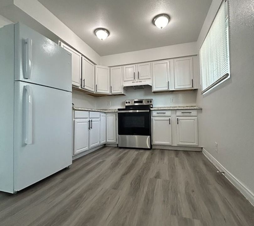 1st image of 3361 Brussels St #2