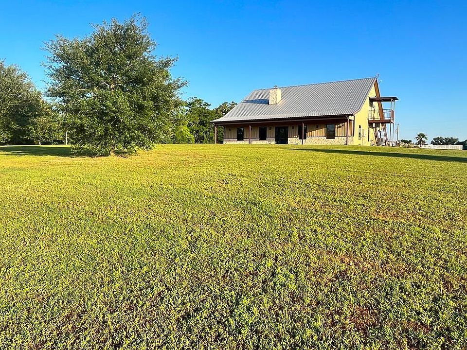 1st image of 810 County Road 765