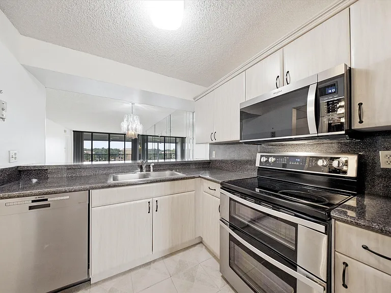 6539 Coral Lake Dr #403 — Photo 6