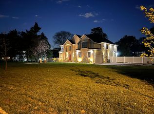 81 Devon Rd, Colonia, NJ 07067