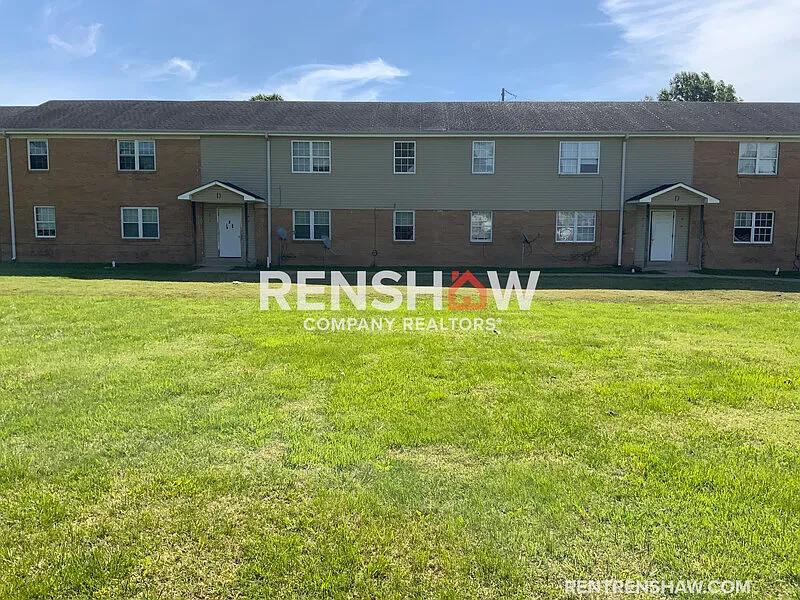 4 bed, 1.0 bath, 1100 sqft, $800 — Photo 1