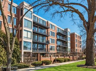1633 2nd St APT 103, Highland Park, IL 60035