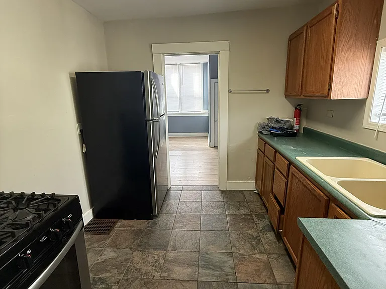 521 Pearl St #6 — Photo 6