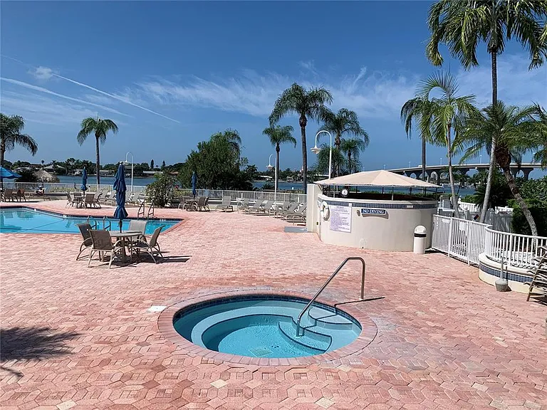 6061 Bahia Del Mar Cir #146 — Photo 22