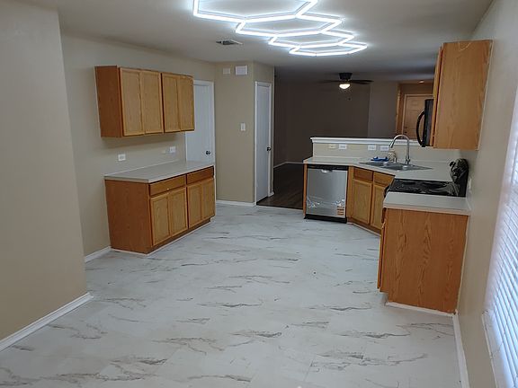3rd image of 8921 Sun Haven Way