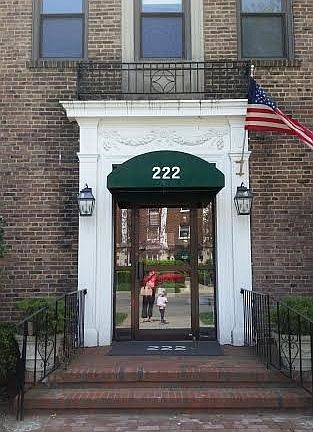 2nd image of 222 7th St #304