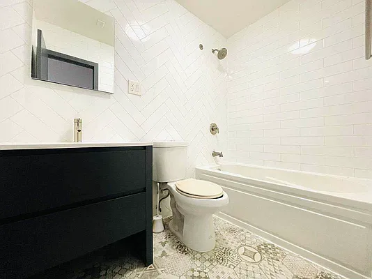 Rented by Blue Egg Realty Corp | media 21