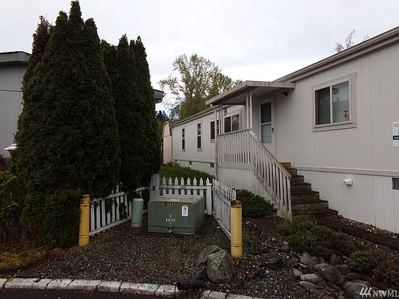 3rd image of 5900 64th St NE Unit 228