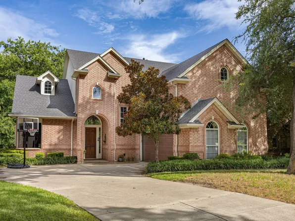 5832 Forest Bend Pl, Fort Worth, TX 76112
