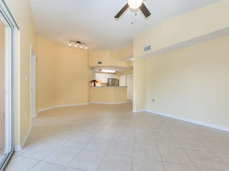 5080 Fairways Cir #G301 — Photo 3