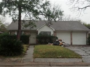 11807 Sandstone St, Houston, TX 77072