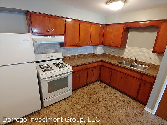 3rd image of 4801 S Archer Ave APT 3NE