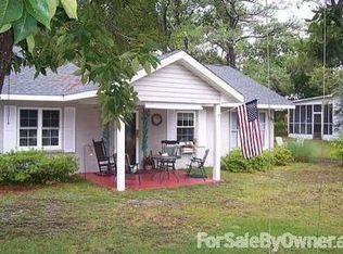 107 NE 11th St, Oak Island, NC 28465