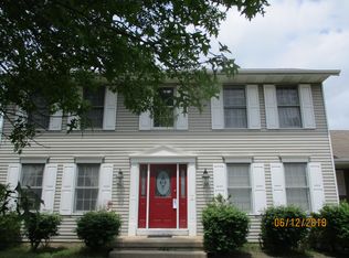 1923 Sandburr Dr, Jenison, MI 49428