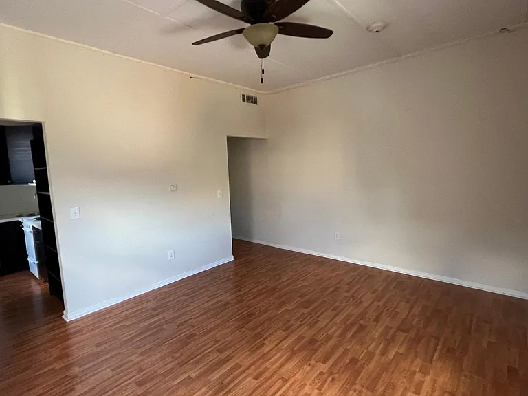 605 Bluff St #331 — Photo 2