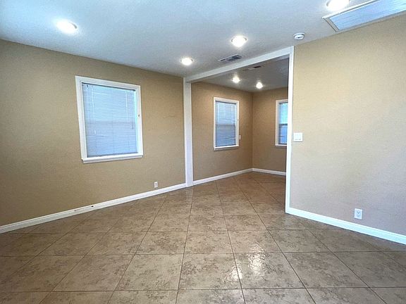 2nd image of 520 W Route 66 APT 5