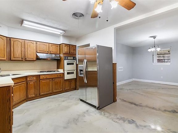 4th image of 721 Taft Park
