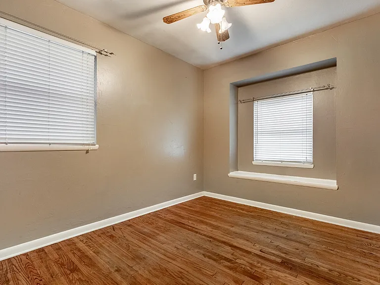 2108 Henderson Dr — Photo 10