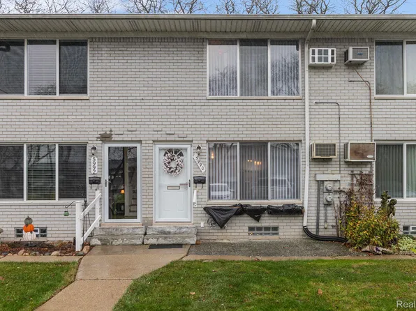 5990 Alan Dr Unit 21, Brighton, MI 48116