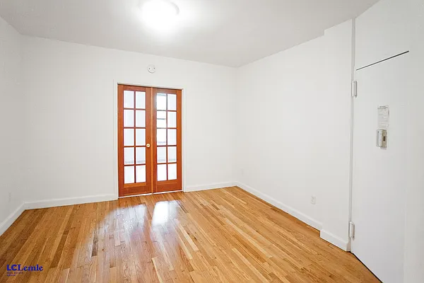 Rented by LC Lemle Real Estate Group | media 14