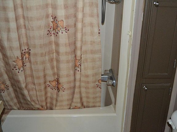 5th image of 11523 Apple Dr