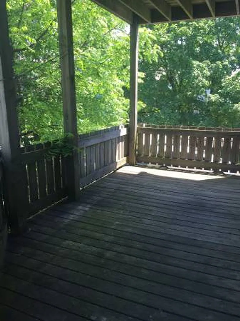 3bed 1 bath unit is available in9/1 in Allston — Photo 3