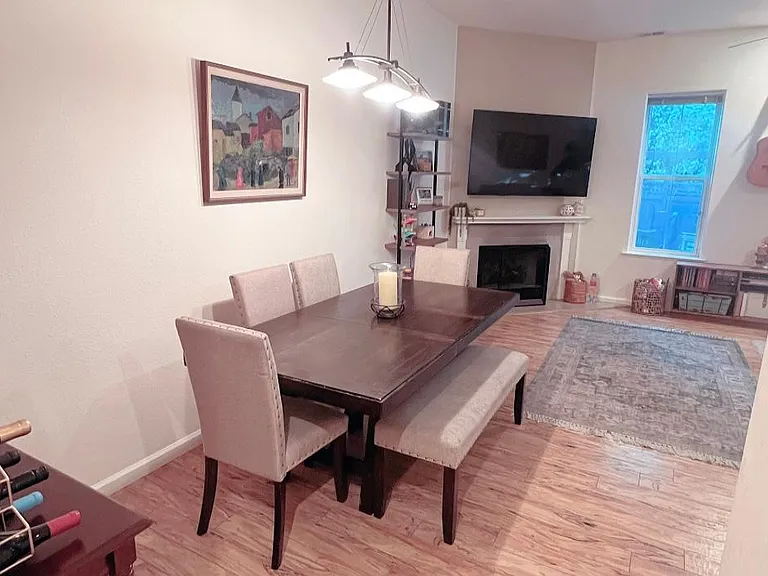 4 Flora Ln — Photo 5