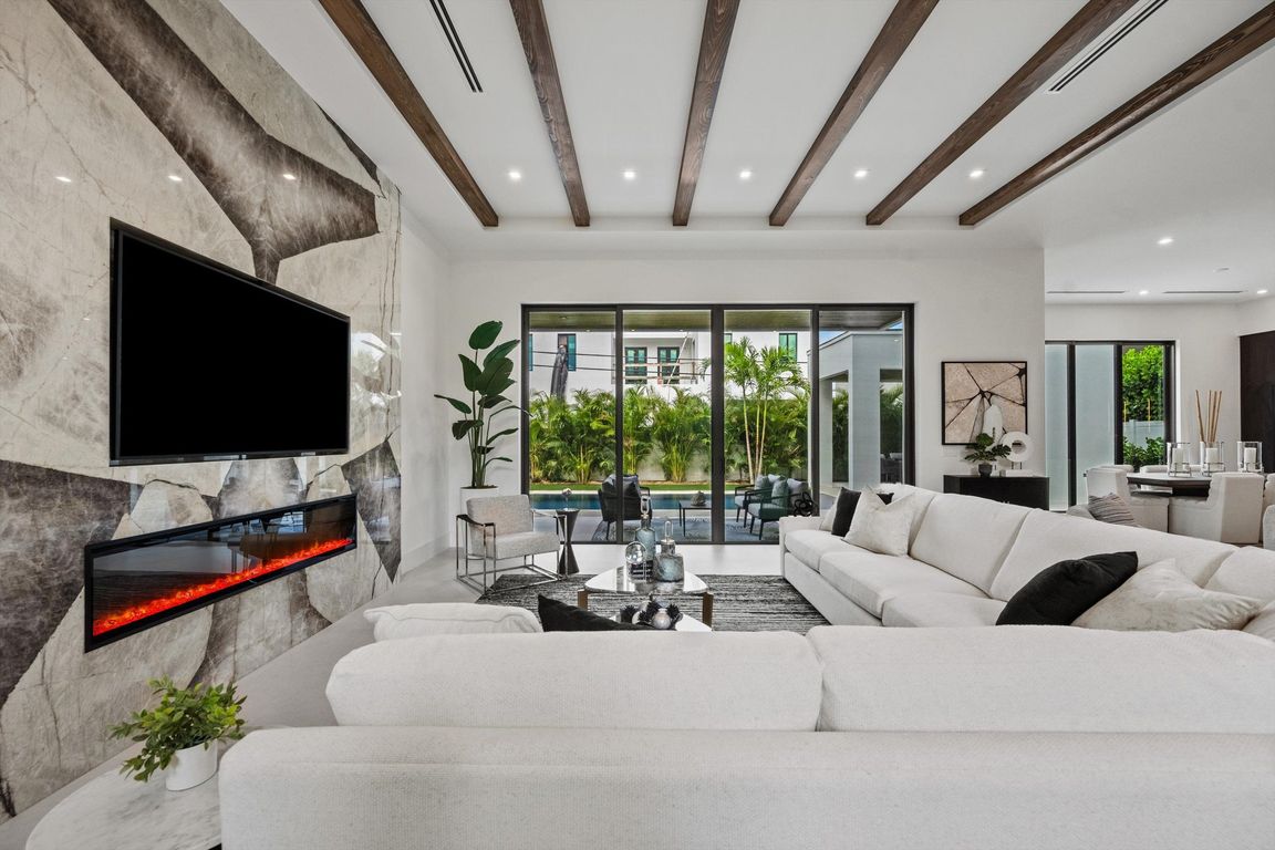 next background image