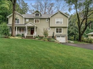 42 Intervale Rd, Livingston, NJ 07039