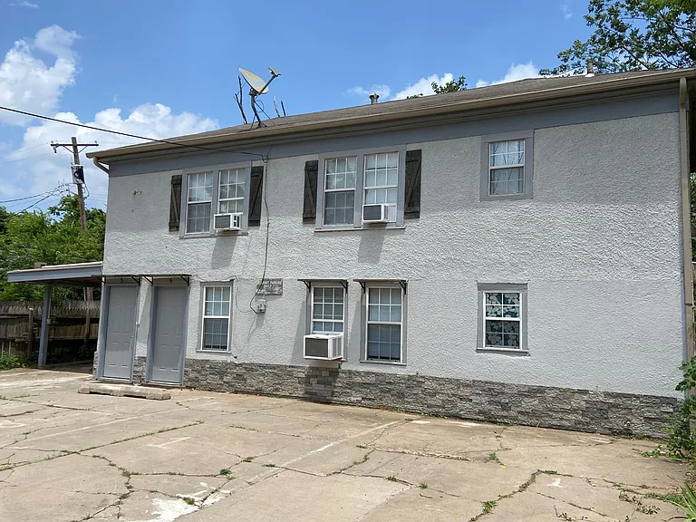3316 N Robinson Ave — Photo 8