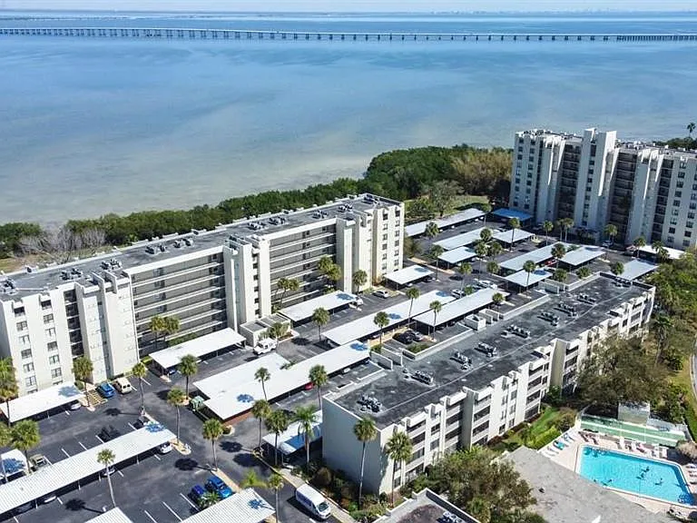 2615 Cove Cay Dr #205 — Photo 23