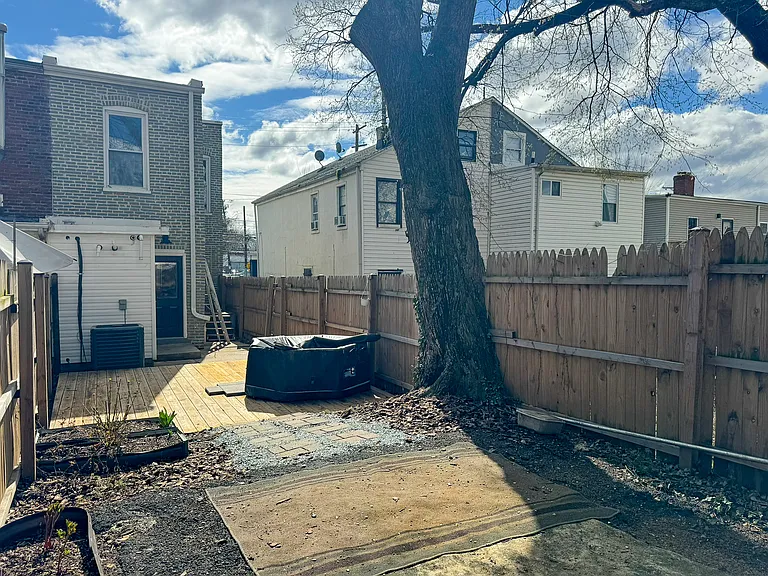 1838 Capitol Ave NE — Photo 36