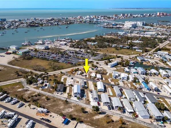 4 Helen Ln, Fort Myers Beach, FL 33931