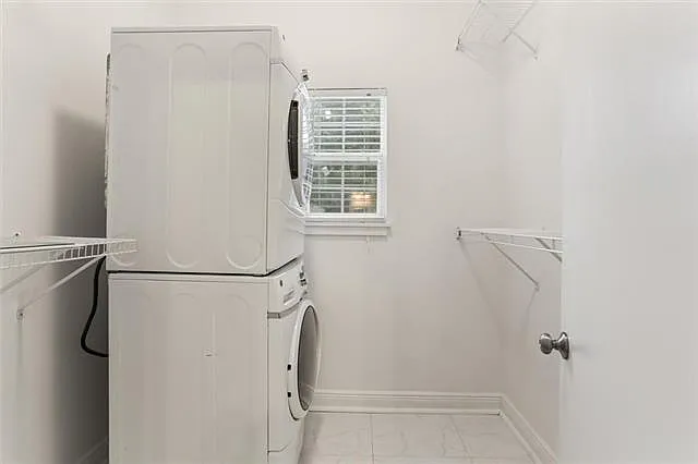 5249 Magazine St — Photo 18