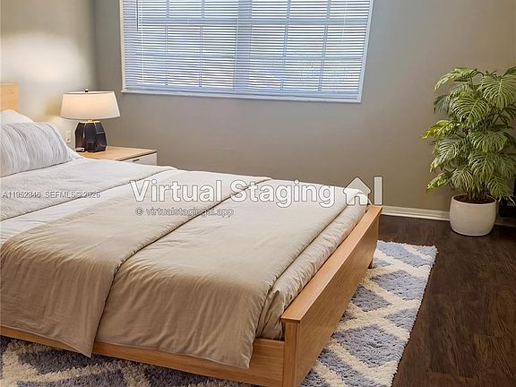 5th image of 100 SW 117th Ter #2303