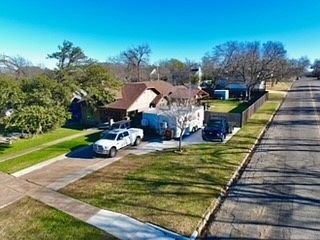 1st image of 2924 Windsor Ave