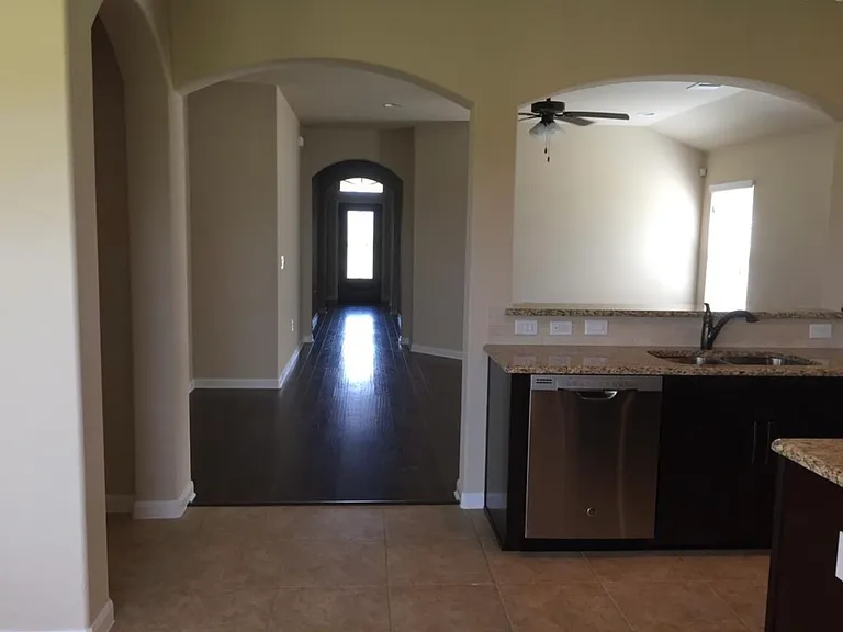 5135 Scenic Lake Dr — Photo 5