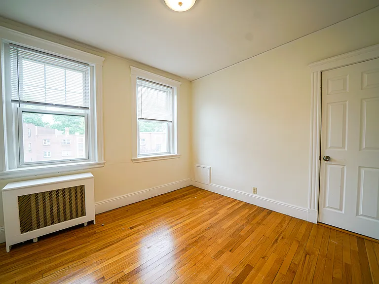 58 Selkirk Rd #12 — Photo 9