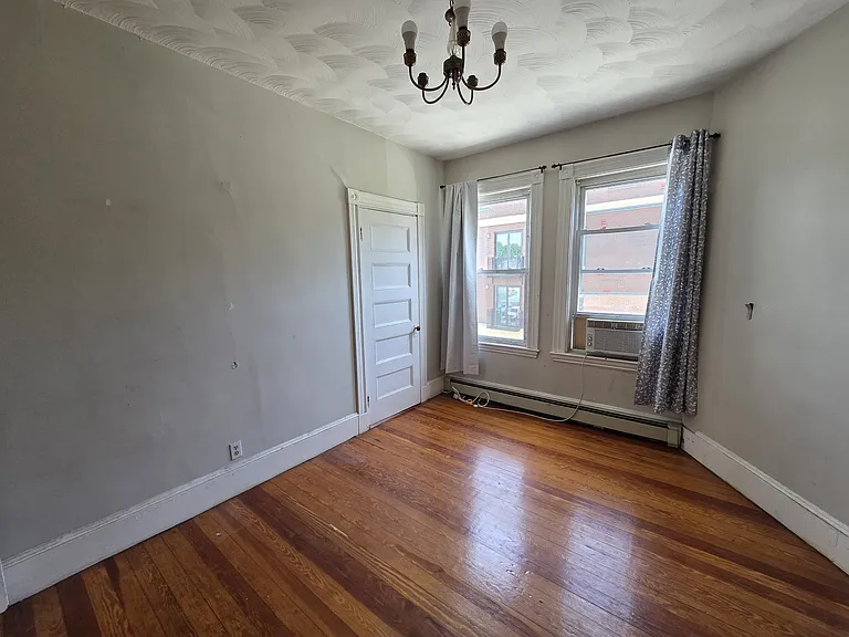 77 Walnut St #1 — Photo 7