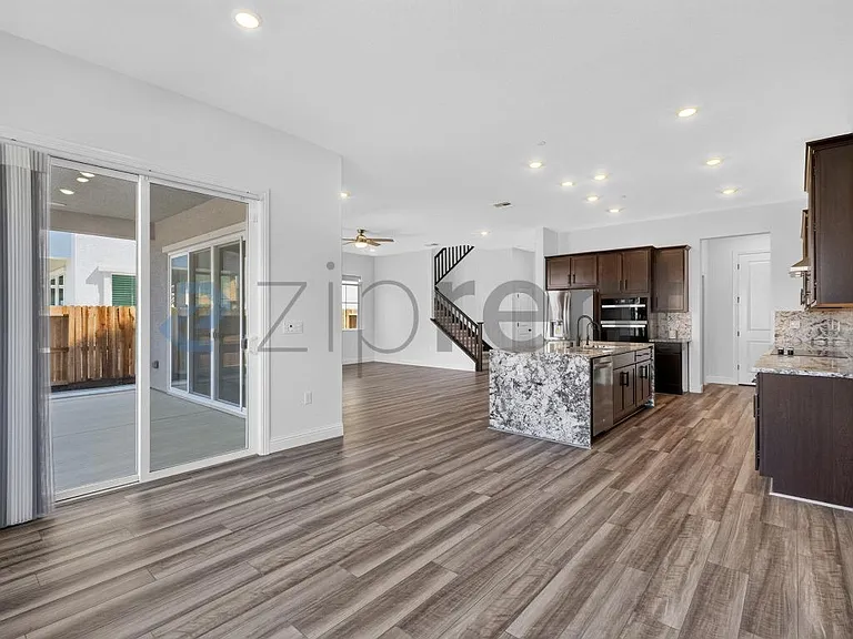 1447 Teak Ave — Photo 17