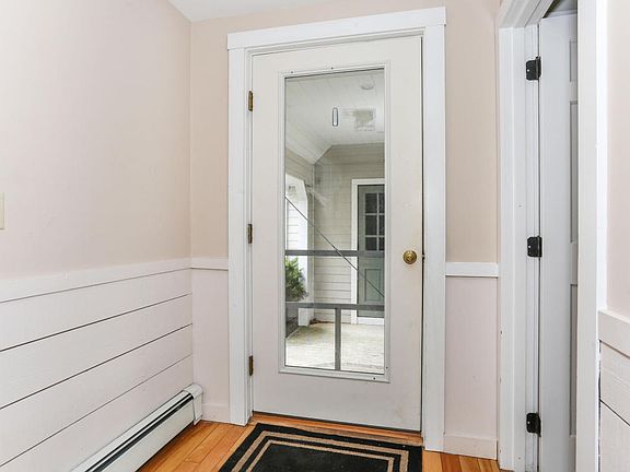 4th image of 563 Whistleberry Dr