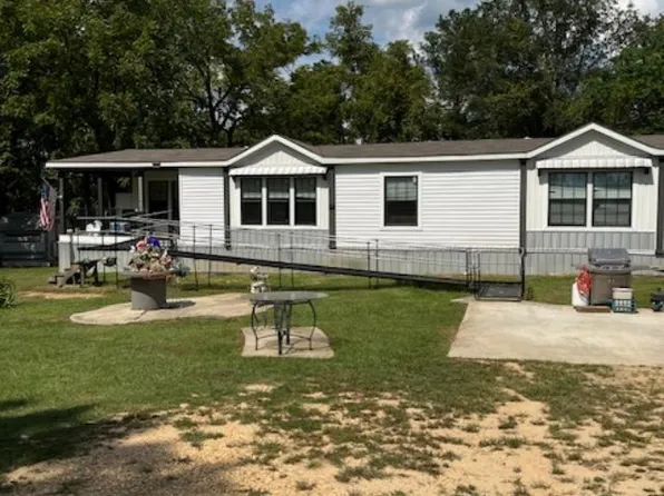 9032 County Highway 42, Guin, AL 35563