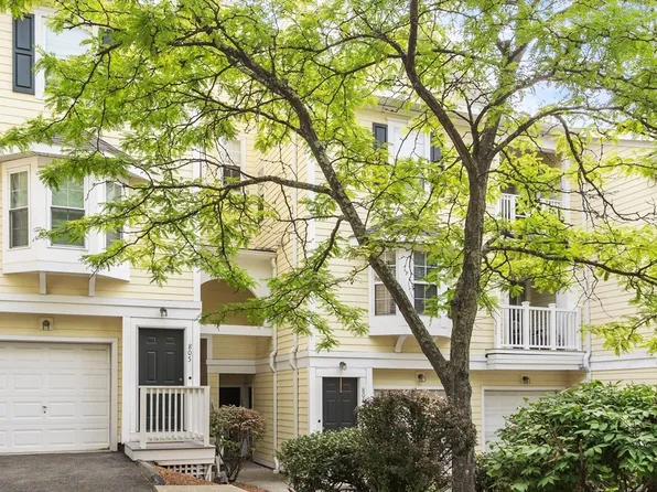 807 Gazebo Cir Unit 807, Reading, MA 01867