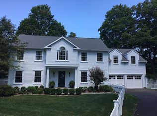 305 Bennetts Farm Rd, Ridgefield, CT 06877