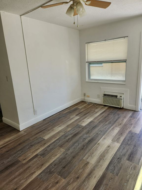 313 SE 10th Ave APT 3, photo 6
