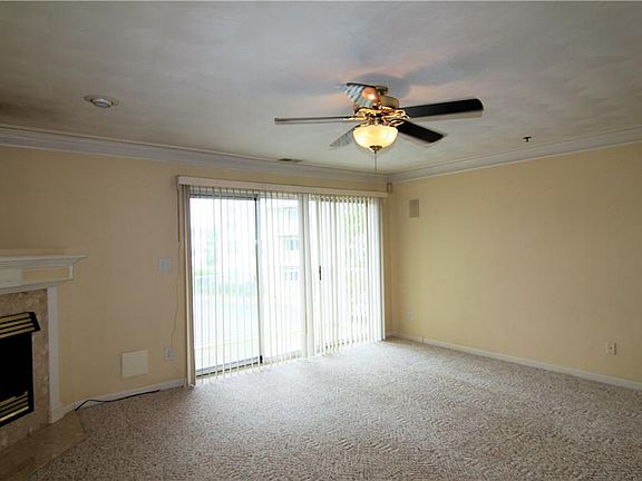 2nd image of 2221 Lesner Cres APT 200