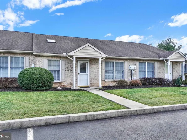 112 Lookout Ct, York, PA 17408