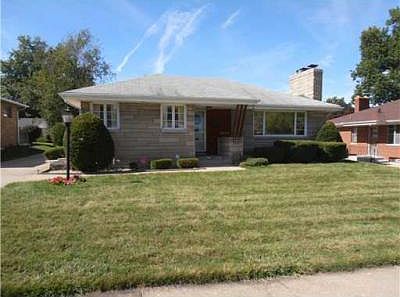 2nd image of 3325 Whitcomb Ave