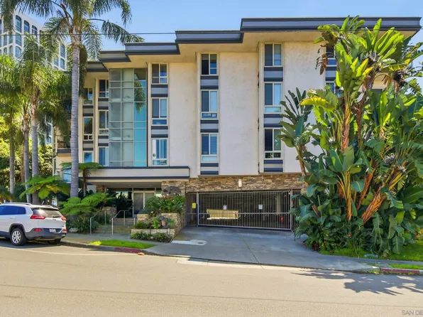 935 Genter St Unit 305, La Jolla, CA 92037